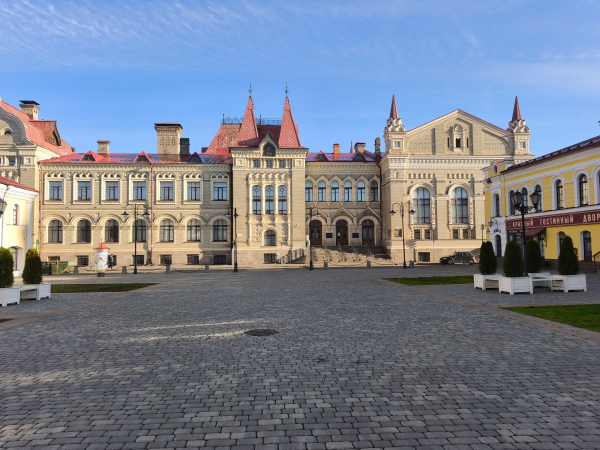 Сеанс экскурсий по исторической экспозиции и картинной галерее Новой хлебной биржи, фото 1